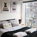 Luxury Centre Flat With Free Parking *