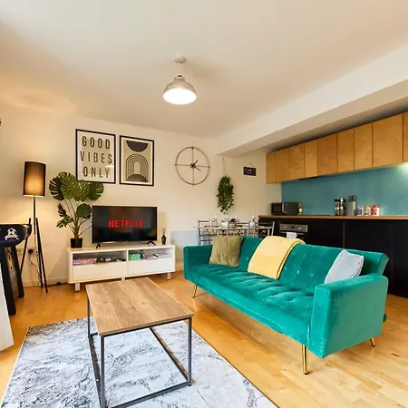 Luxury Centre Flat With Free Parking Leeds (West Yorkshire)