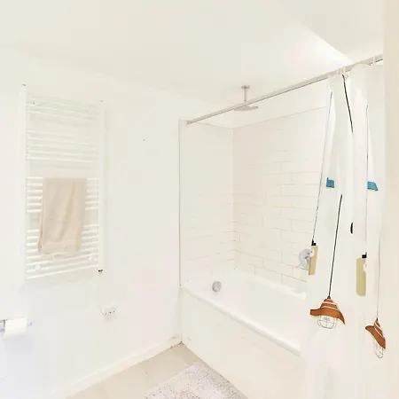 Luxury Centre Flat With Free Parking * Лидс