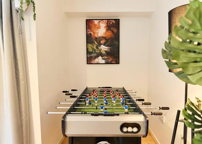 Luxury Centre Flat With Free Parking Апартаменти *