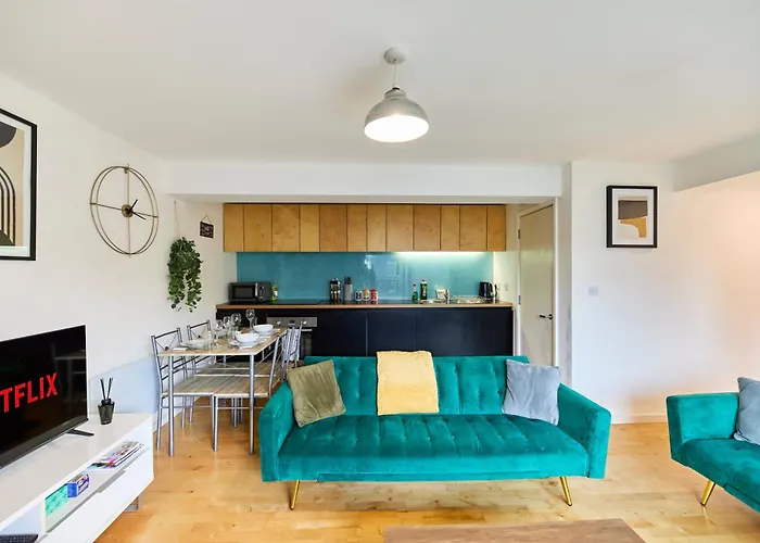 Luxury Centre Flat With Free Parking 公寓