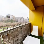 Luxury Centre Flat With Free Parking דירה