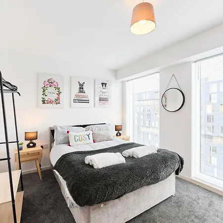 Luxury Centre Flat With Free Parking Διαμέρισμα *